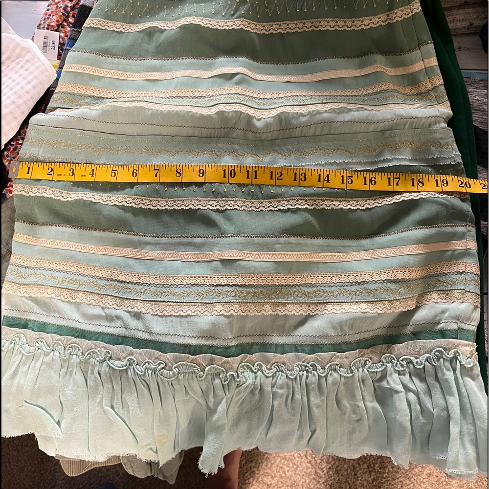 Anthropologie Odille mint green mixed media lace gold thread skirt Sz 4 - Picture 8 of 9